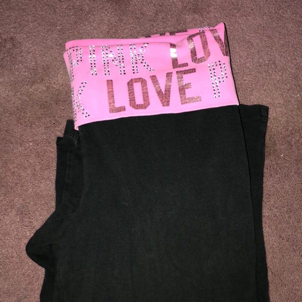 Vs pink crop yoga